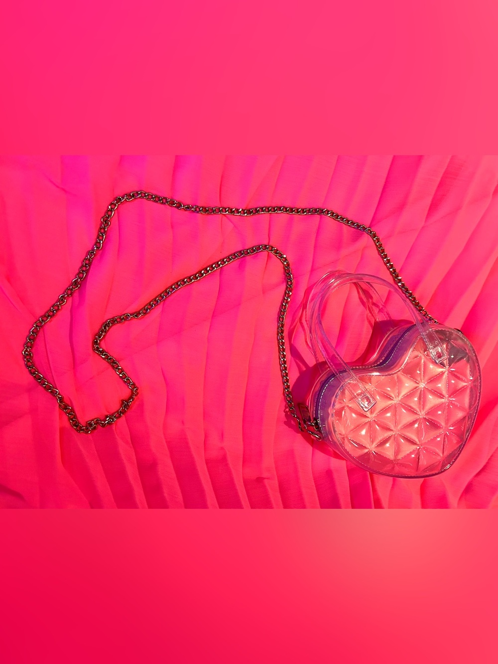 Like Dreams Clear Quilted Plastic Novelty Heart Bag w/ Silver Chain Strap - Picture 9 of 13